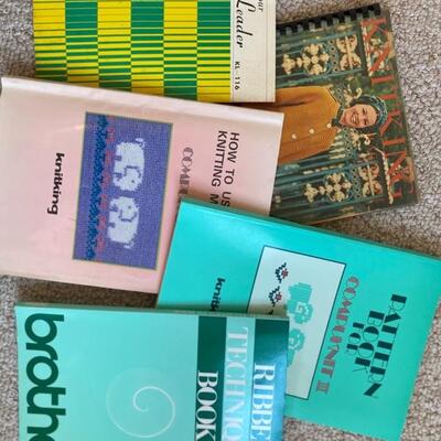 Knitting machine  book and magazine lot knittax run 70s-90s 