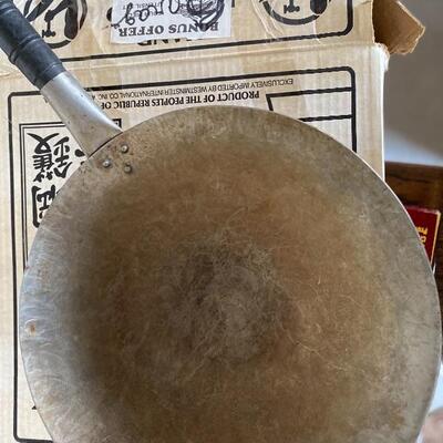 Vintage hammered Wok 