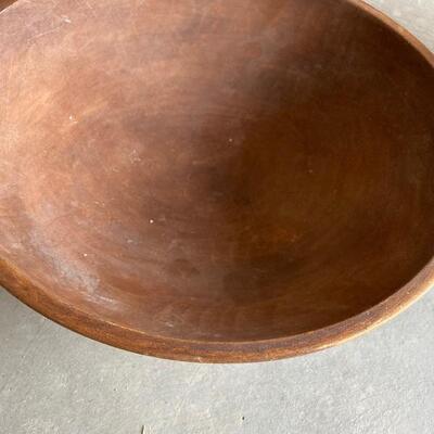 Solid wood bowl 