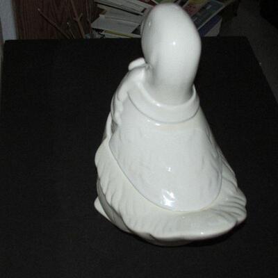 Lot 20-Ceramic Duck Container