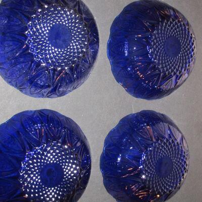 Lot 25- Avon Royal Sapphire Bowls