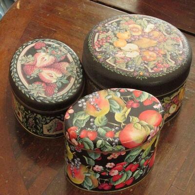Lot 26- Collection of Fruit Tins