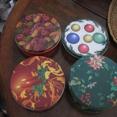 Lot 29- Collection of Christmas Tins