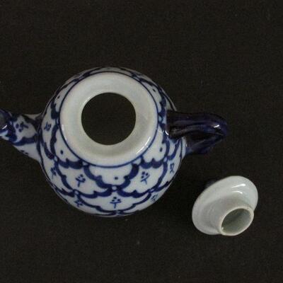 Lot 34- Small Porcelain Chinoiserie Teapot