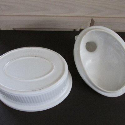 Lot 35- Ceramic Duck Baking Dish