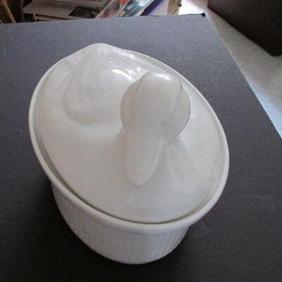 Lot 35- Ceramic Duck Baking Dish