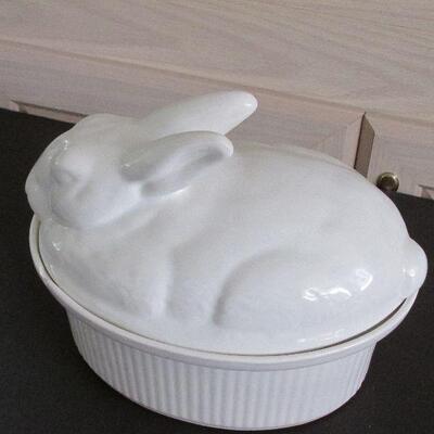 Lot 36- Ceramic Rabbit Baking Dish
