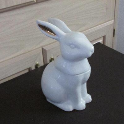 Lot 43- Threshold Rabbit Cookie Jar