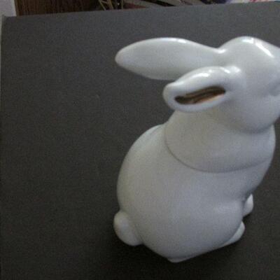 Lot 43- Threshold Rabbit Cookie Jar