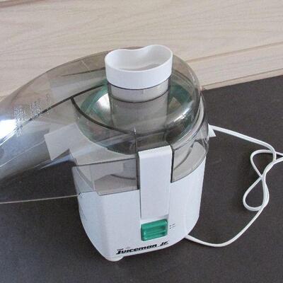 Lot 44- Juiecemen Jr. Automatic Juice Extractor