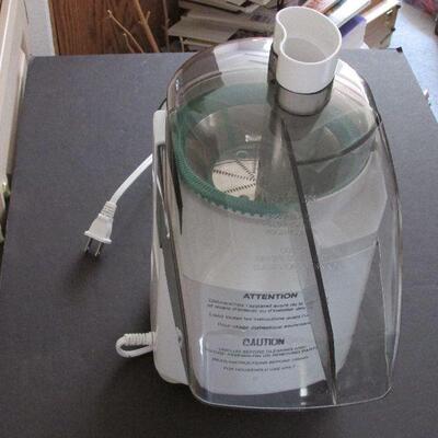 Lot 44- Juiecemen Jr. Automatic Juice Extractor