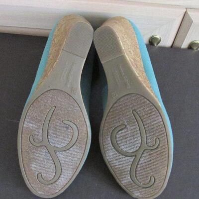 Lot 46- American Eagle High Heels