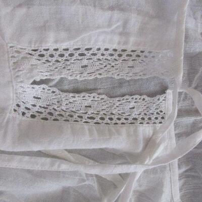 Lot 54- Gloria Vanderbilt Top