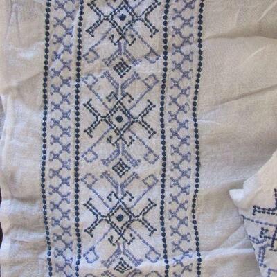 Lot 54- Gloria Vanderbilt Top