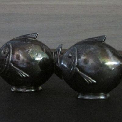 Lot 61- Jennings Brothers Fish Shakers