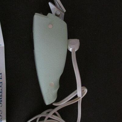 Lot 72- Pure-kut Electric Scissors