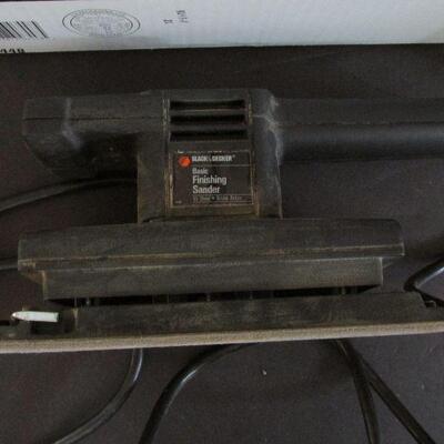 Lot 75- Black & Decker Basic Finishing Sander