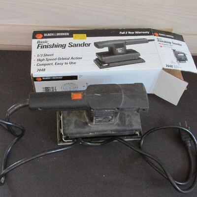 Lot 75- Black & Decker Basic Finishing Sander