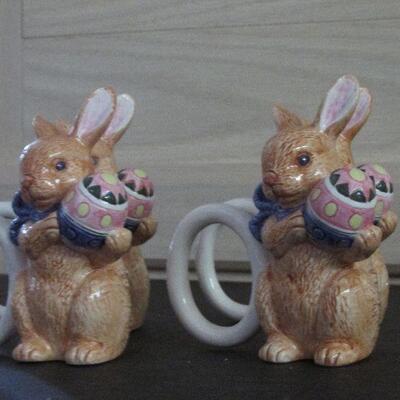 Lot 89- Rabbit Napkin Rings