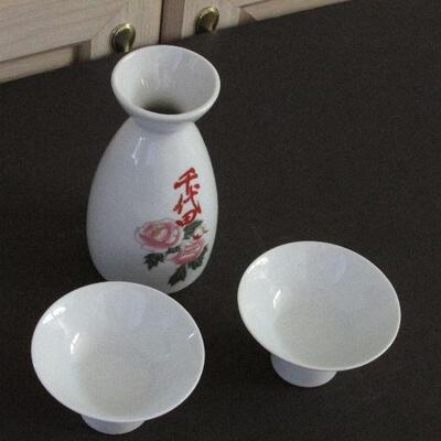 Lot 91- Chiyoda Sake Set