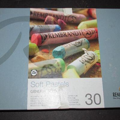 Lot 117- Rembrant Soft Pastel Box