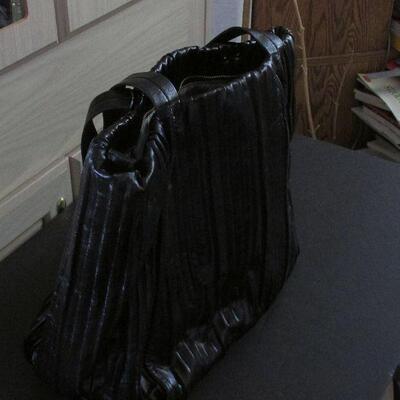Lot 137- Calvin Klein Purse
