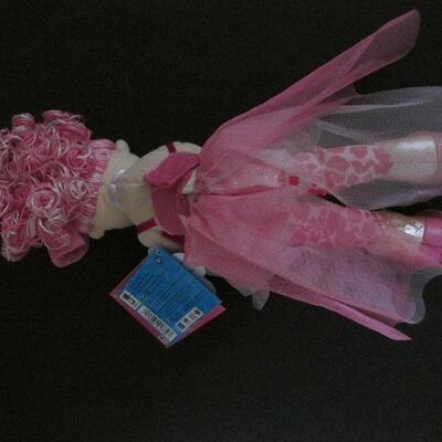 Lot 161- Grovy Girls Doll