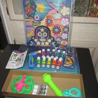 Lot 163- Doh-Vinci Mega Color Mix Set
