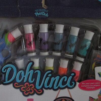 Lot 163- Doh-Vinci Mega Color Mix Set