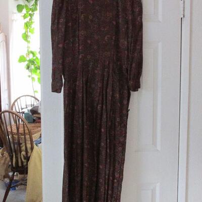 Lot 170- Lands End Dress