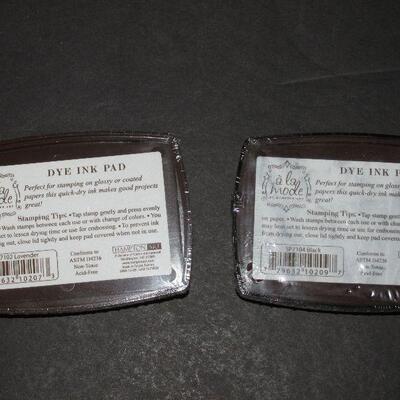 Lot 182- A La Mode Dye Ink Pads