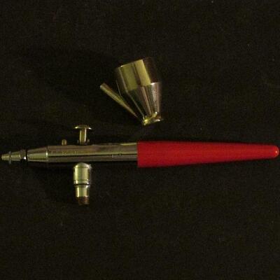 Lot 191- Paasehe Type "V" Airbrush