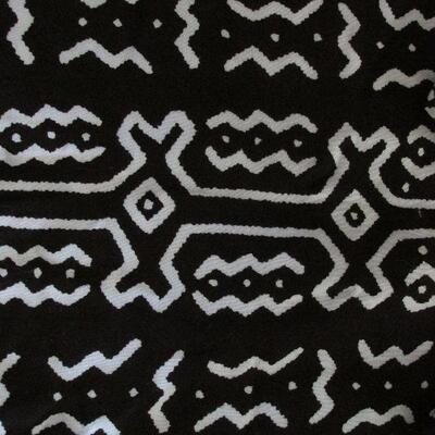 Lot 198- Passports Blouse