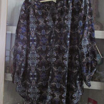 Lot 220- Faded Glory Blouse