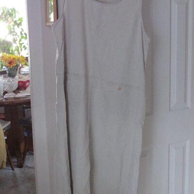 Lot 294- White Stag Dress