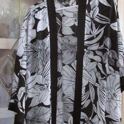 Lot 307- Apt. 9 Floral Top
