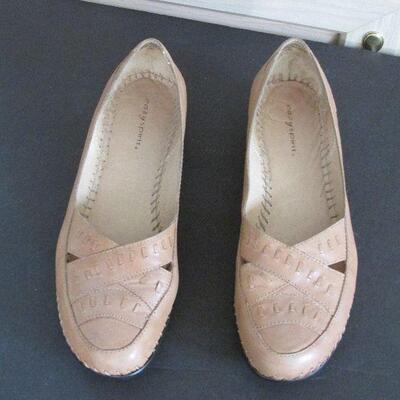 Lot 83- Easy Spirit Shoes