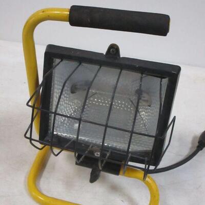 Lot 7 - Shop Light