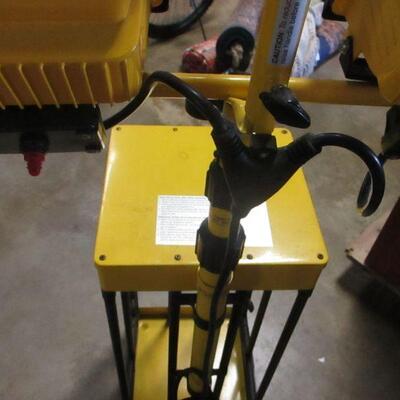 Lot 9 - Shop Light With Stand