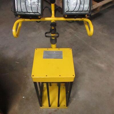 Lot 9 - Shop Light With Stand