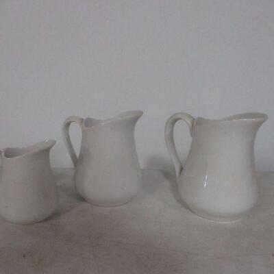 Lot 36 - Bistro Blanc - Cordon Blue Pitchers