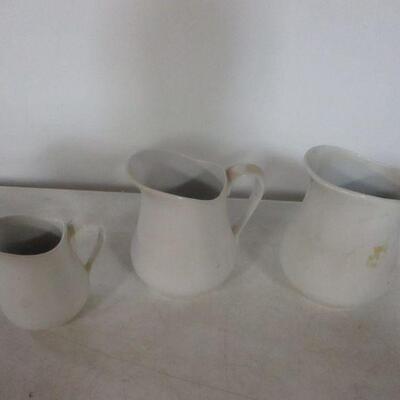 Lot 36 - Bistro Blanc - Cordon Blue Pitchers