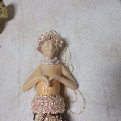 Lot 57 - Christmas Tree Ornaments
