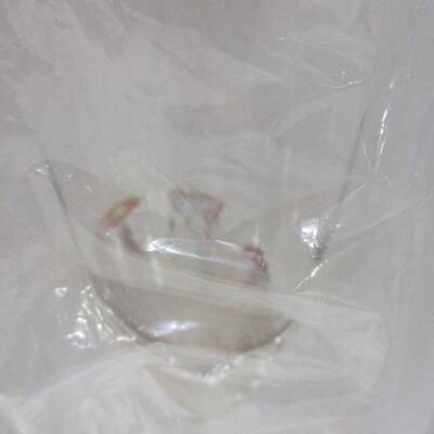 Lot 65 - Crystal & Milk Glass Decor
