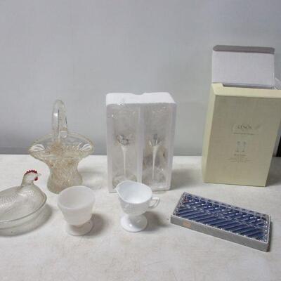 Lot 65 - Crystal & Milk Glass Decor