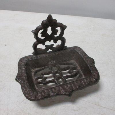Lot 67 - Home Decor Toilet Roll & Soap Holder