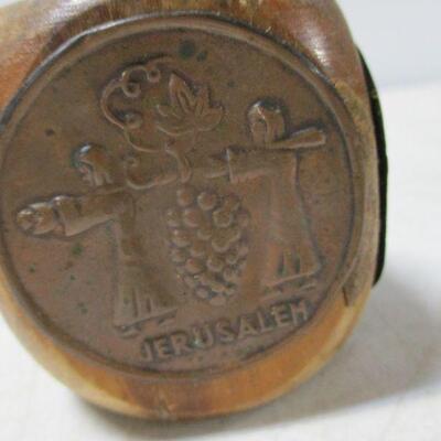 Lot 67 - Home Decor Toilet Roll & Soap Holder