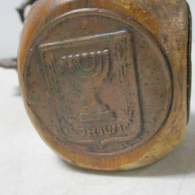 Lot 67 - Home Decor Toilet Roll & Soap Holder