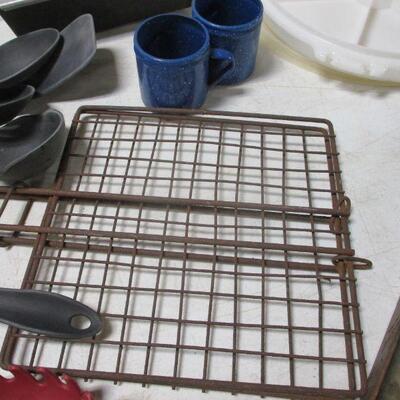 Lot 69 - Cooking  Grilling & Kitchen Items 