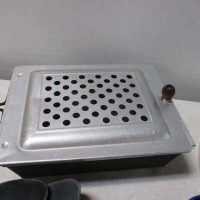 Lot 69 - Cooking  Grilling & Kitchen Items 